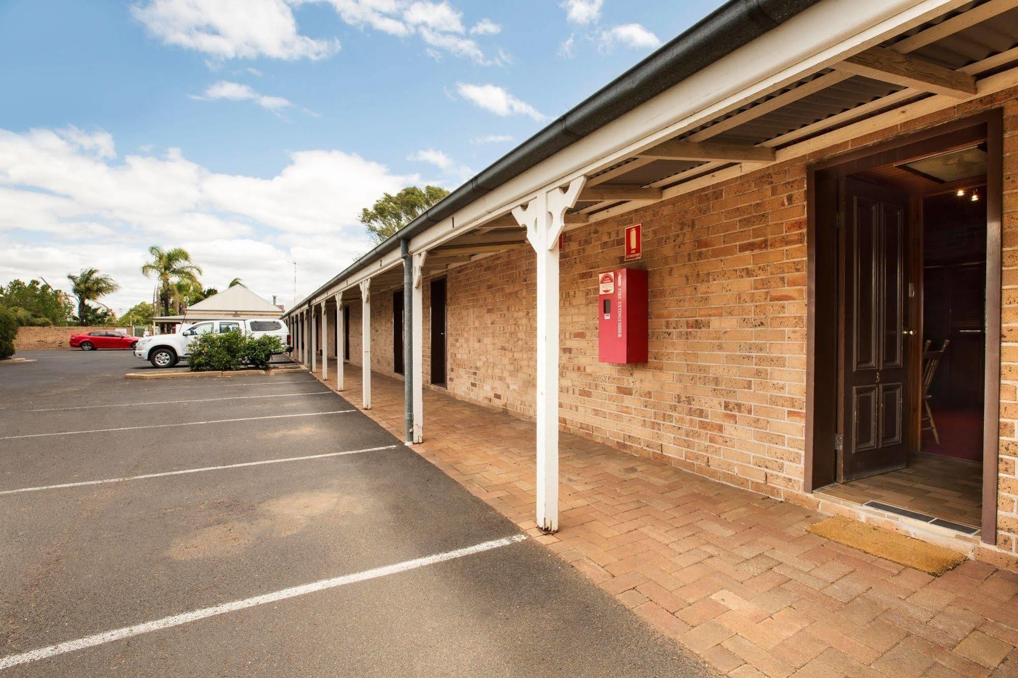 Nightcap At Macquarie Inn Dubbo Exterior photo